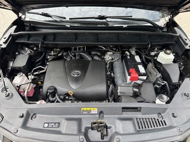 used 2022 Toyota Highlander car, priced at $32,890