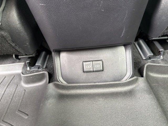 used 2022 Toyota Highlander car, priced at $32,890