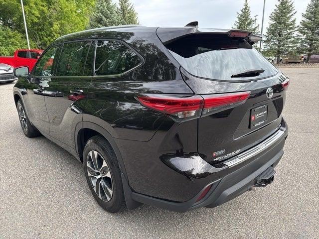 used 2022 Toyota Highlander car, priced at $32,890
