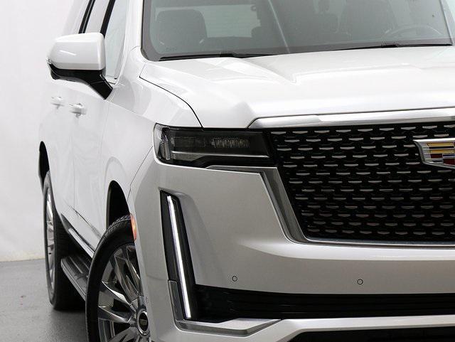 used 2023 Cadillac Escalade ESV car, priced at $67,367