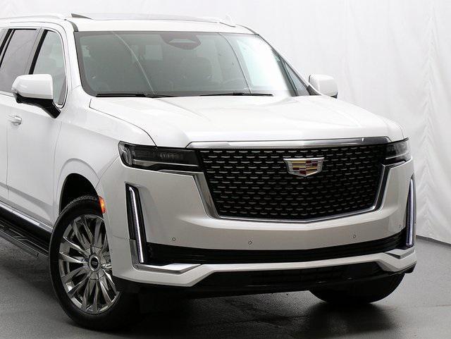 used 2023 Cadillac Escalade ESV car, priced at $67,367