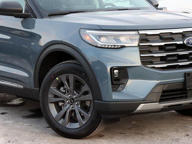 new 2025 Ford Explorer car, priced at $45,824