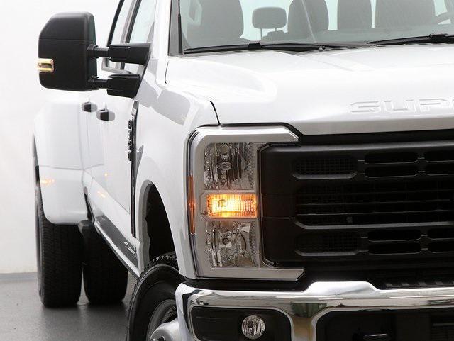 new 2025 Ford F-350 car, priced at $65,996