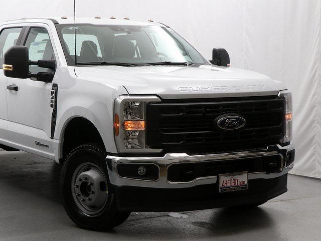 new 2025 Ford F-350 car, priced at $65,996