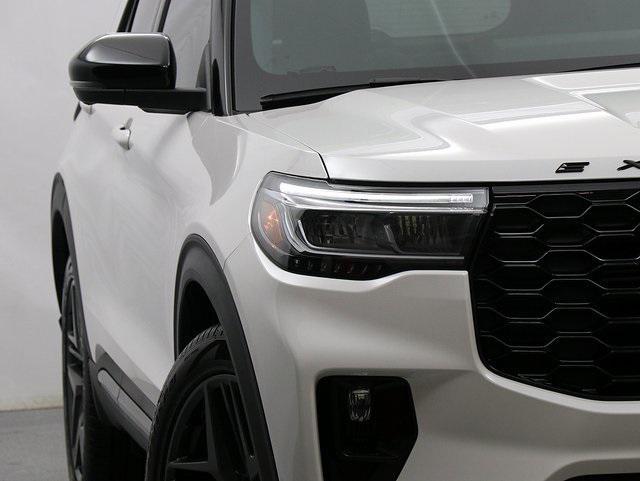 new 2025 Ford Explorer car, priced at $56,979