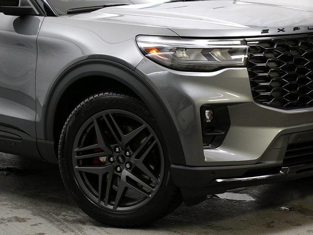 new 2025 Ford Explorer car, priced at $56,965