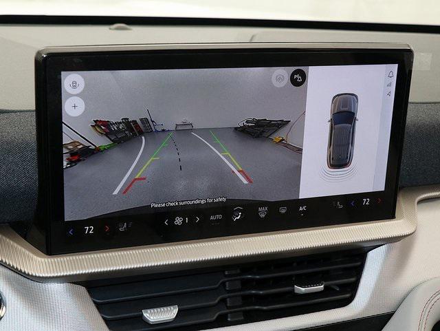 new 2025 Ford Explorer car, priced at $47,701