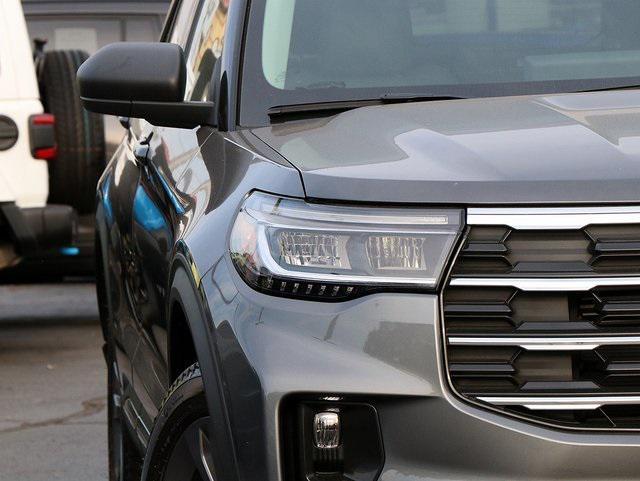 new 2025 Ford Explorer car, priced at $47,105