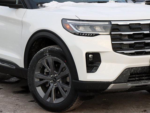 new 2025 Ford Explorer car, priced at $47,701