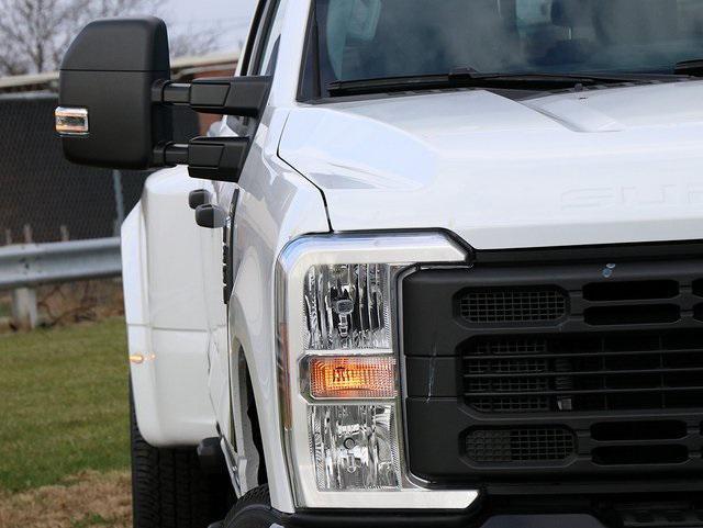 new 2024 Ford F-350 car, priced at $67,370