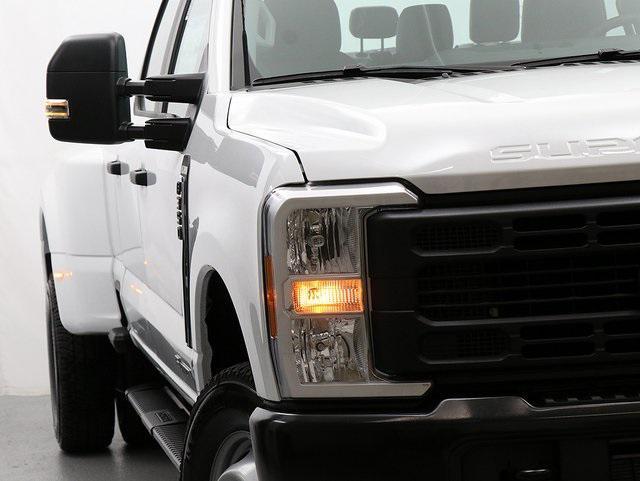 new 2025 Ford F-350 car, priced at $65,098
