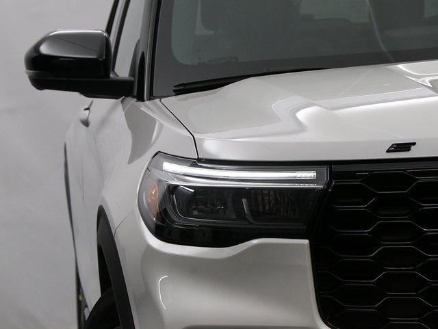 new 2025 Ford Explorer car, priced at $59,271