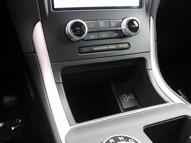 new 2024 Ford Edge car, priced at $35,420