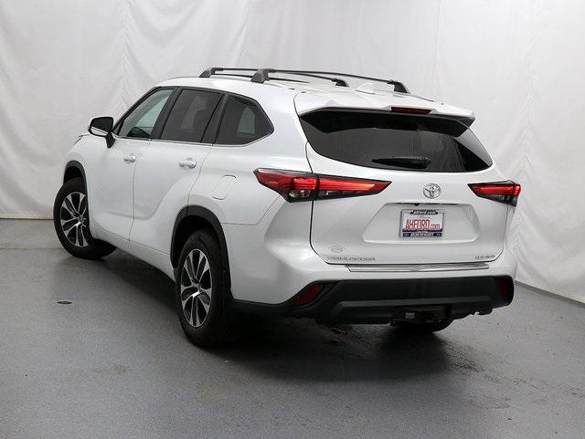 used 2023 Toyota Highlander car, priced at $37,407