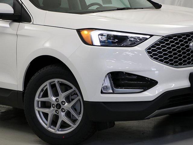 new 2024 Ford Edge car, priced at $45,885