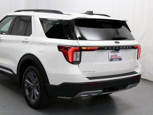 new 2025 Ford Explorer car, priced at $48,520