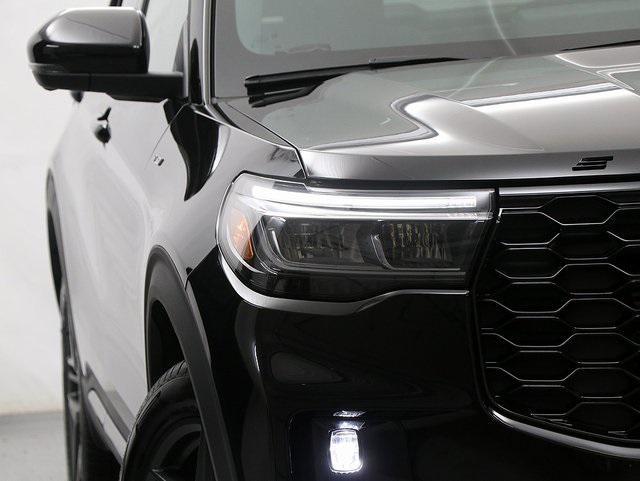 new 2025 Ford Explorer car, priced at $50,436