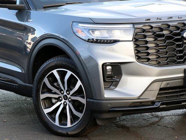 new 2025 Ford Explorer car, priced at $49,005