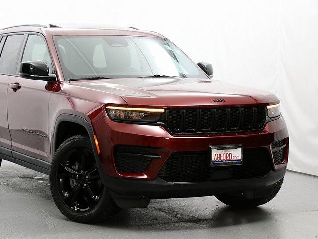 used 2024 Jeep Grand Cherokee car, priced at $33,459