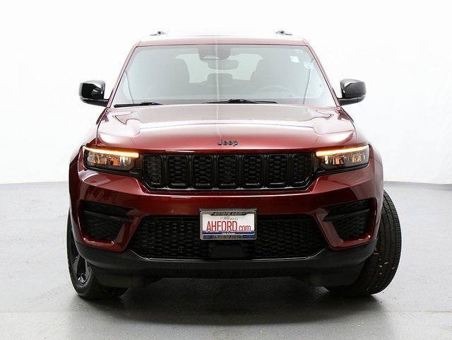 used 2024 Jeep Grand Cherokee car, priced at $33,459