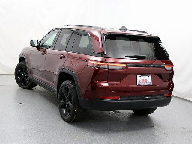 used 2024 Jeep Grand Cherokee car, priced at $33,459
