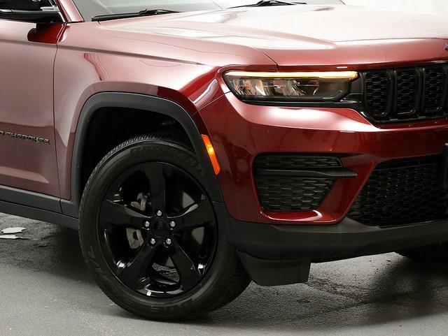 used 2024 Jeep Grand Cherokee car, priced at $33,459