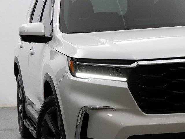 used 2024 Honda Pilot car, priced at $43,539