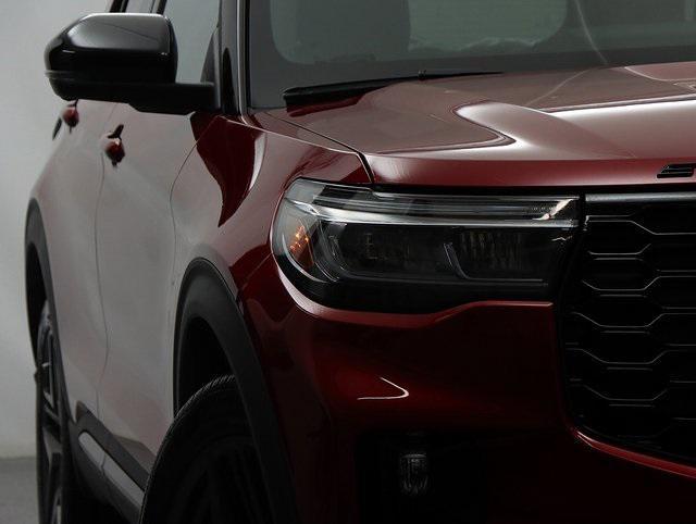 new 2025 Ford Explorer car, priced at $59,188