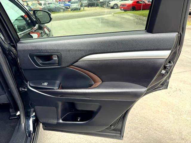 used 2016 Toyota Highlander car, priced at $21,588