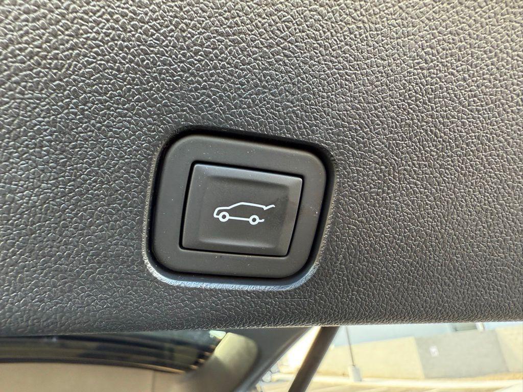 new 2026 Chevrolet Traverse car, priced at $56,247