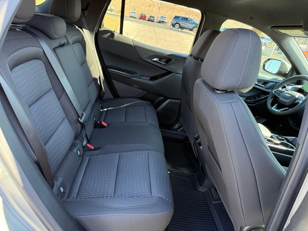 new 2026 Chevrolet Equinox car, priced at $27,620