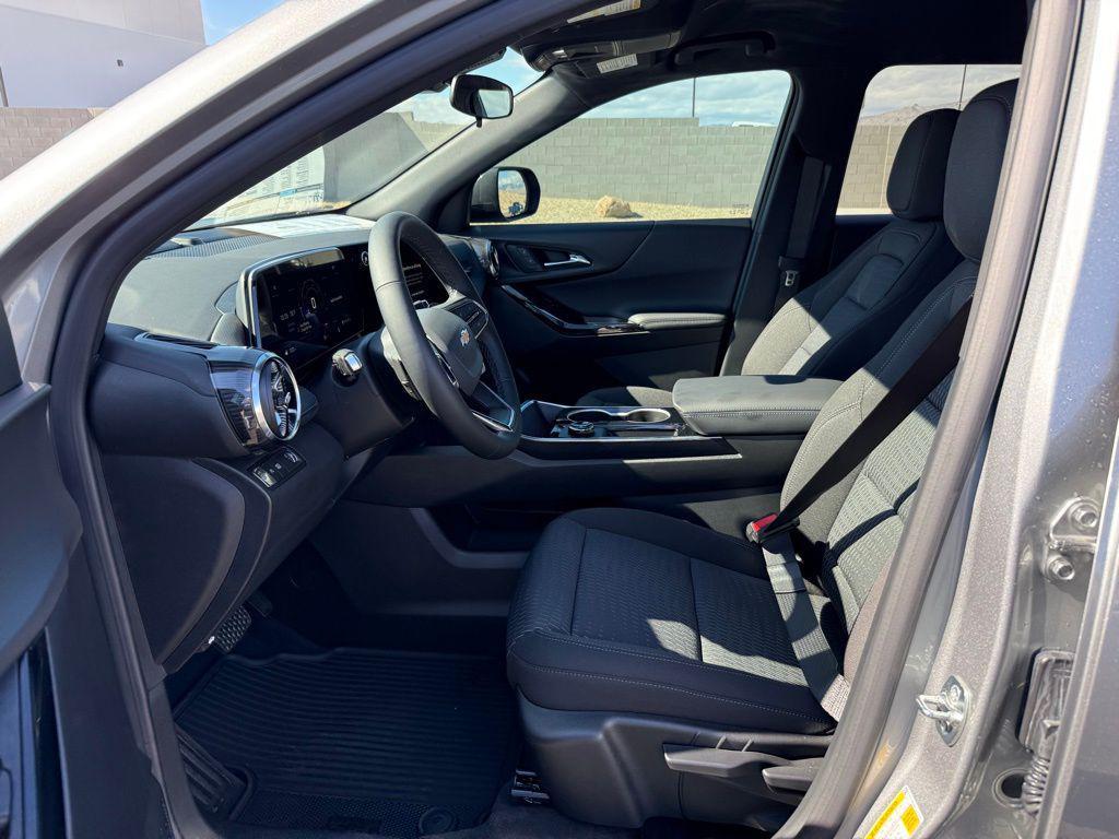 new 2026 Chevrolet Equinox car, priced at $27,620