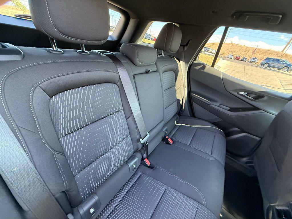 new 2026 Chevrolet Equinox car, priced at $27,620