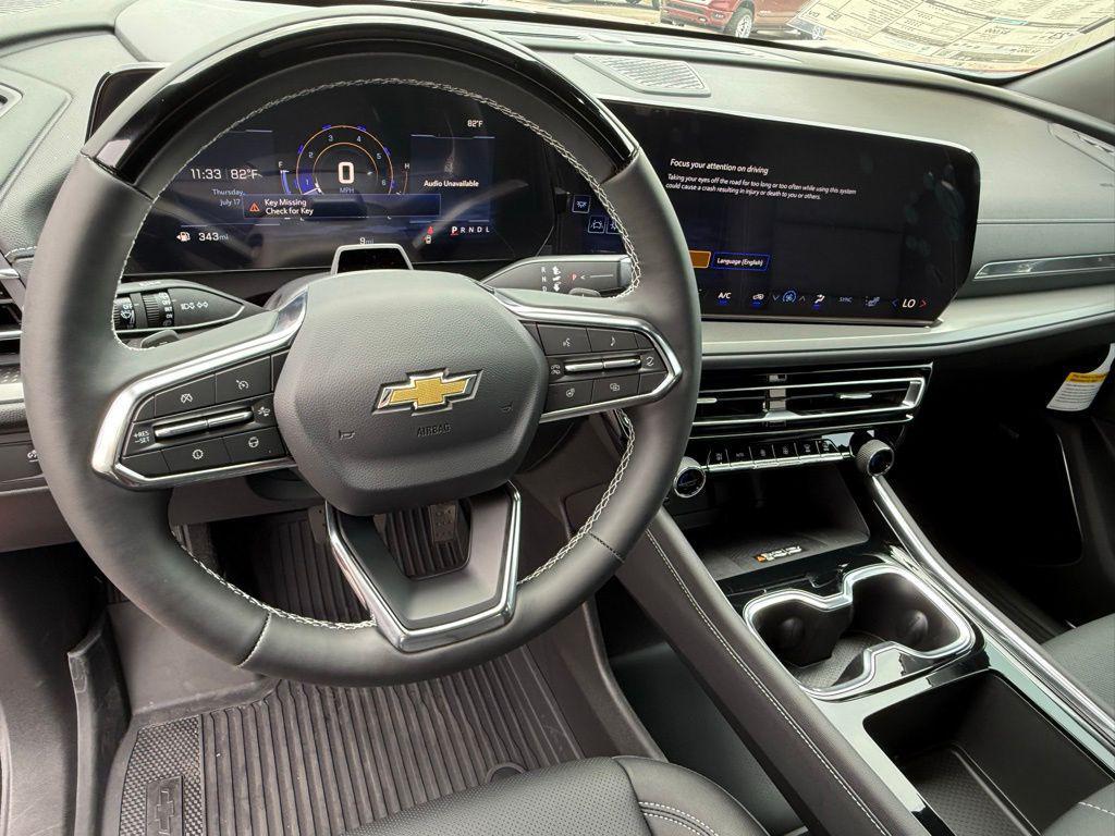 new 2025 Chevrolet Traverse car, priced at $43,910