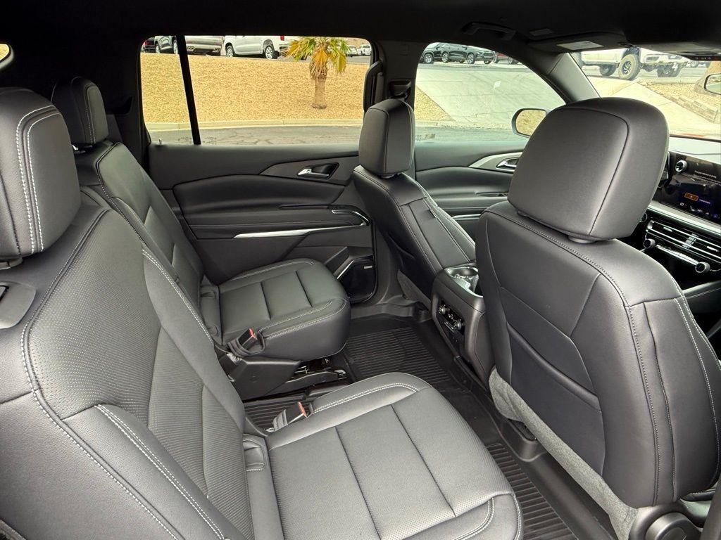 new 2025 Chevrolet Traverse car, priced at $43,910