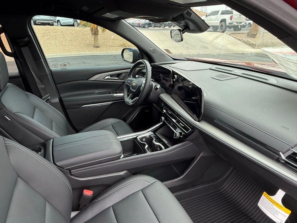 new 2025 Chevrolet Traverse car, priced at $43,910