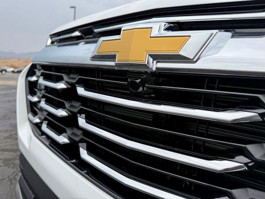 new 2026 Chevrolet Equinox car, priced at $29,484