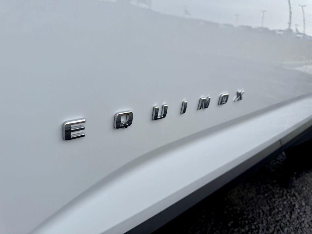 new 2026 Chevrolet Equinox car, priced at $29,484