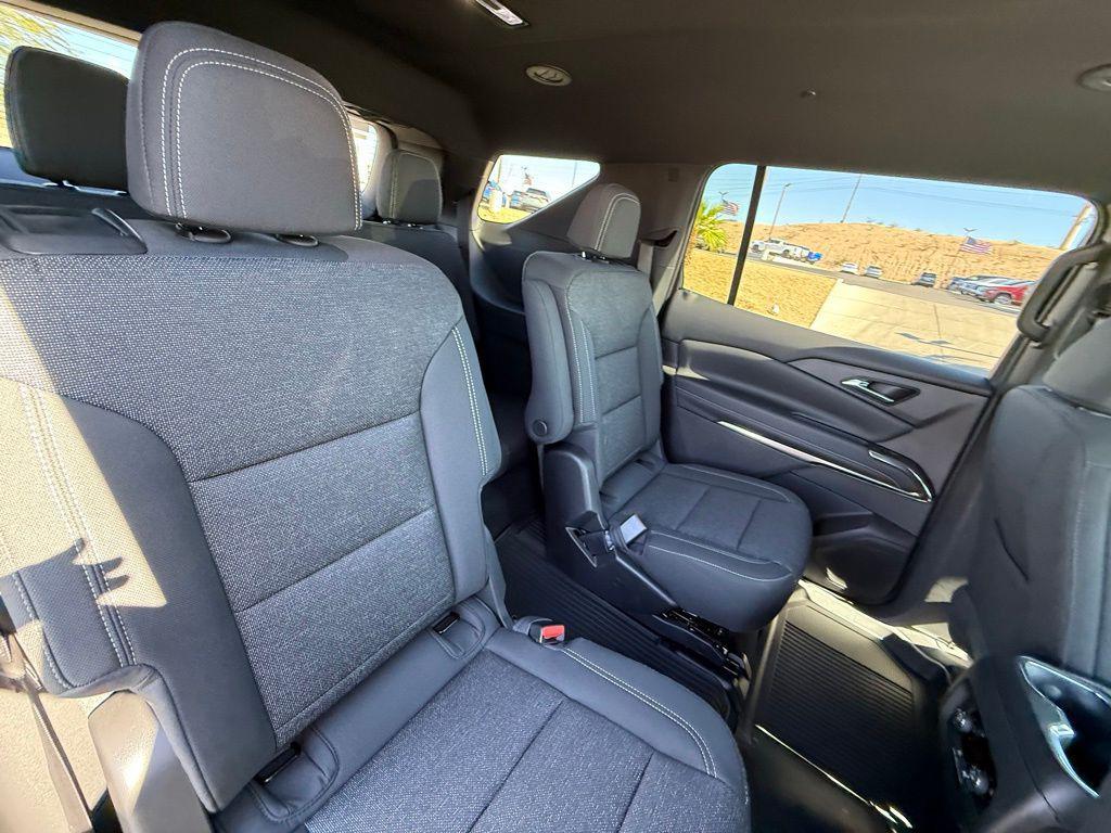 new 2026 Chevrolet Traverse car, priced at $43,894