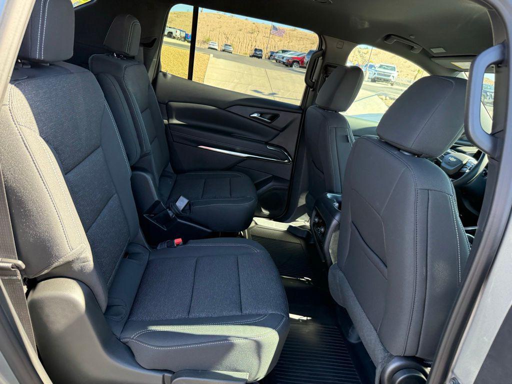 new 2026 Chevrolet Traverse car, priced at $43,894