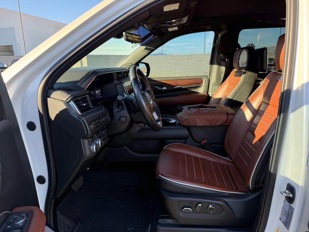 used 2023 GMC Yukon XL car, priced at $72,676