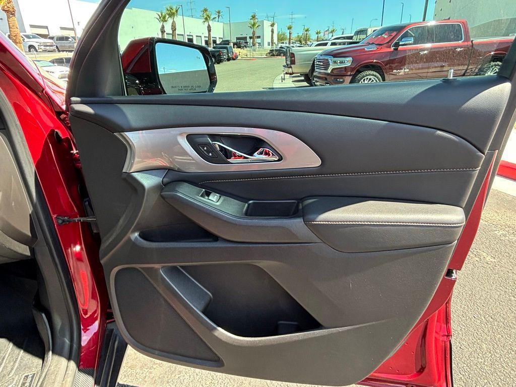 used 2018 Chevrolet Traverse car, priced at $19,659
