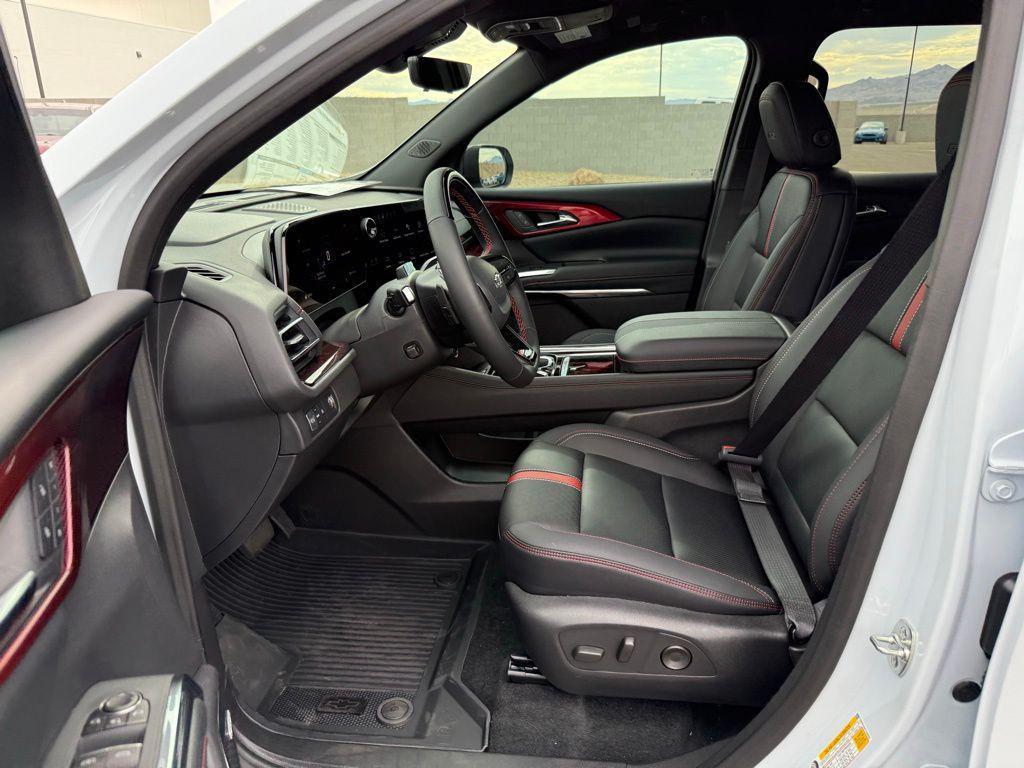 new 2026 Chevrolet Traverse car, priced at $58,717