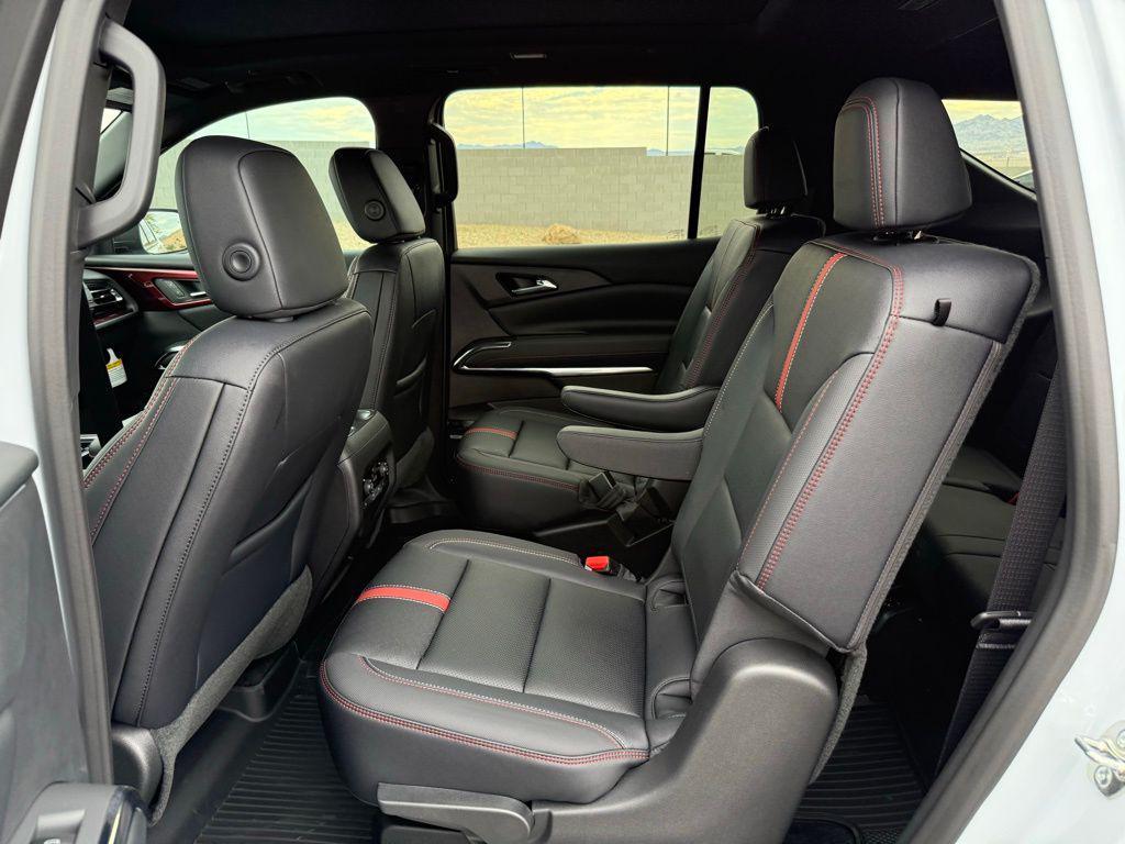 new 2026 Chevrolet Traverse car, priced at $58,717