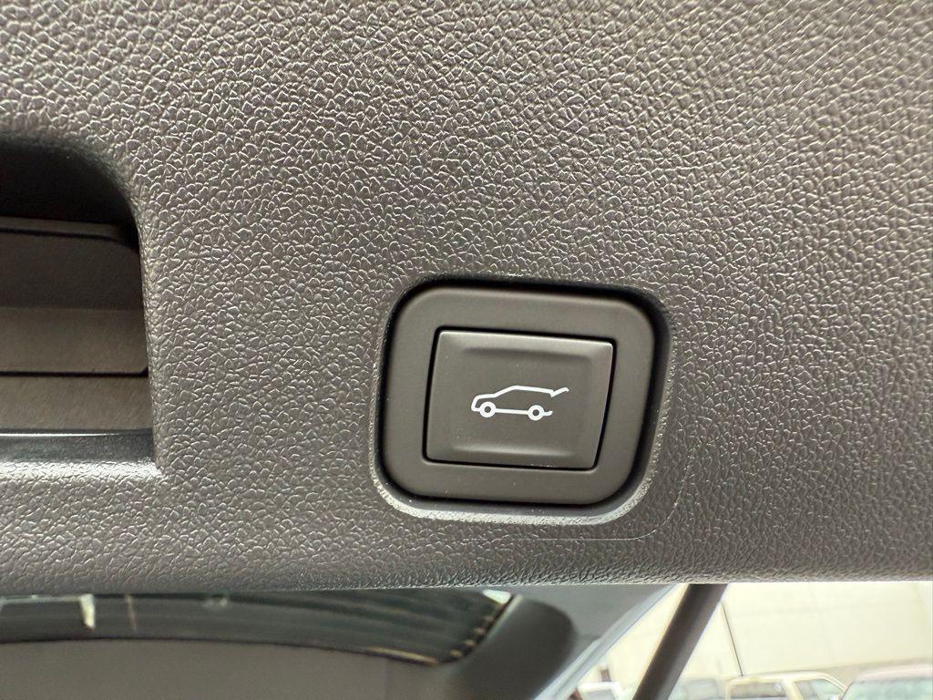 new 2026 Chevrolet Traverse car, priced at $58,717