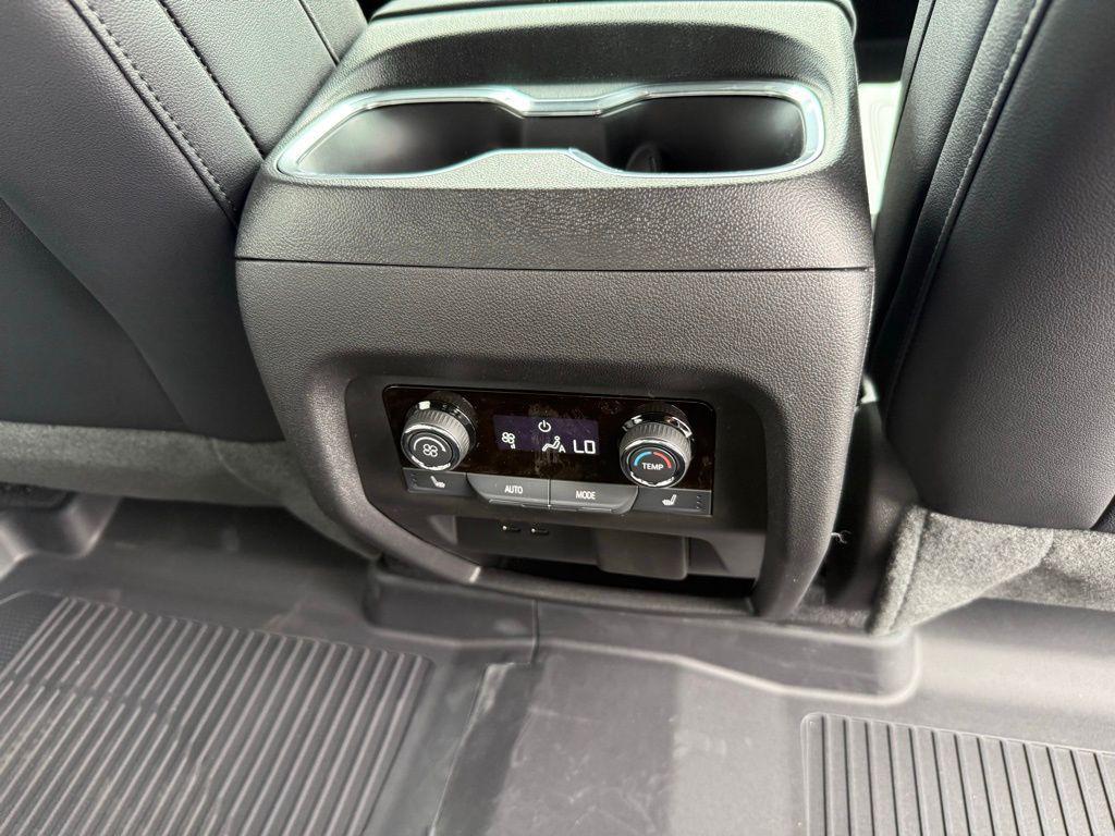 new 2026 Chevrolet Traverse car, priced at $59,178