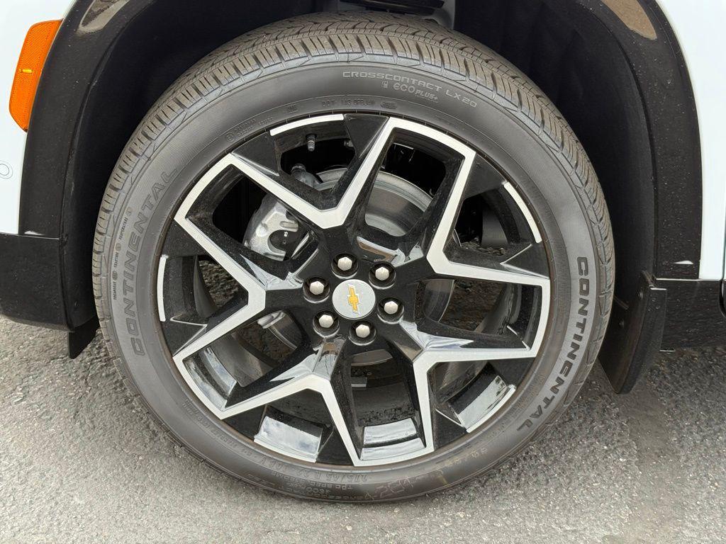 new 2026 Chevrolet Traverse car, priced at $59,178