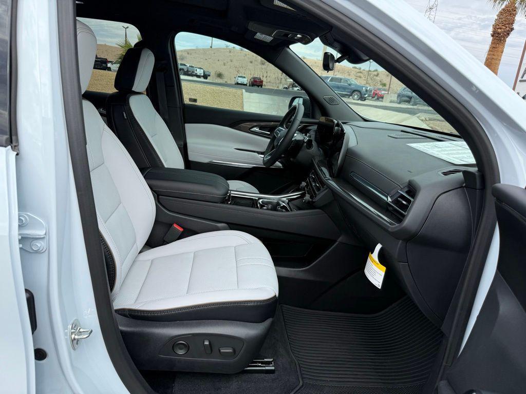 new 2026 Chevrolet Traverse car, priced at $59,178