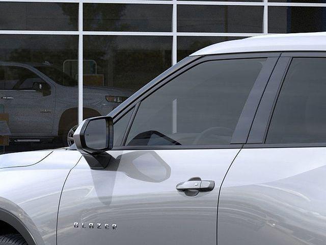 new 2025 Chevrolet Blazer car, priced at $40,585