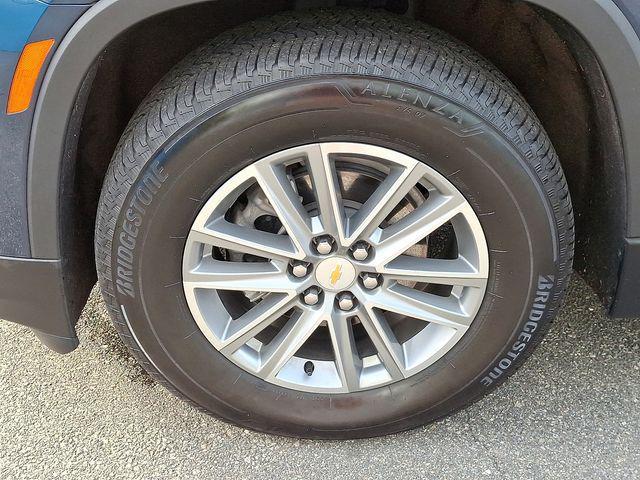 used 2023 Chevrolet Traverse car, priced at $32,500